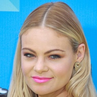 Caitlin Crosby, 43 (Cantante pop)