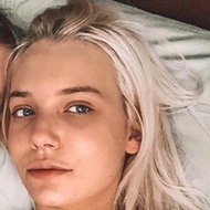 Caitlin Fladager, 31 (Instagram Star)