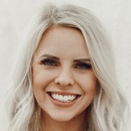 Caitlyn Neier, 33 (YouTube明星)