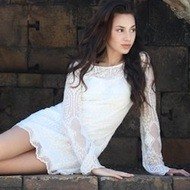 Calista Quinn, 21 (流行歌手)