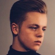 Callum Jackson, 25 (Popsänger)