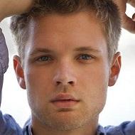 Cameron Jebo, 37 (電視演員)