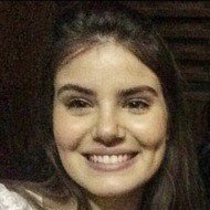 Camila Queiroz, 30 (Người mẫu)