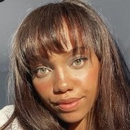 Camilla Coleman Brooks, 29 (模特)