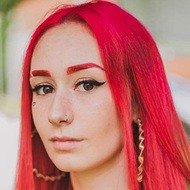 Candela Sartorius, 21 (TikTok明星)