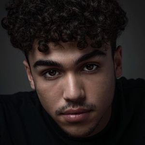 Carl Malapa, 21 (TV-acteur)