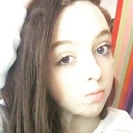 Carla Silver, 25 (TikTok Star)
