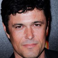 Carlos Bernard, 63 (Actor de Televisión)