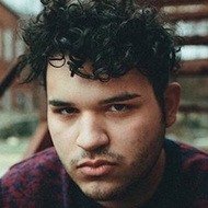 Carlos Guevara, 28 (Cantante Pop)