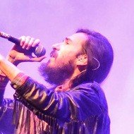 Carlos Sadness, 38 (Popsänger)