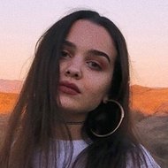 Carly Gibert, 24 (流行歌手)