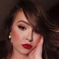 Carly Humbert, 32 (YouTube明星)