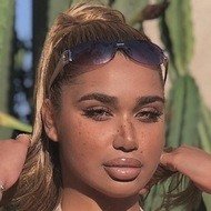 Carmela Habibi, 28 (Instagram Star)