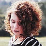 Carol Biazin, 28 (流行歌手)