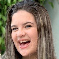 Carolina Teixeira, 20 (YouTube明星)