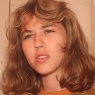 Caroline Konstnar, 22 (YouTuber)