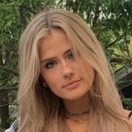 Caroline Lusk, 23 (TikTok Star)