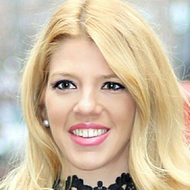 Carolyna Bauer, 34 (Blogger)