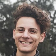 Carson Matrang, 25 (Estrella de TikTok)