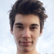 Carter Cole, 22 (TikTok明星)