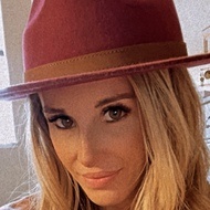 Casey Costa, 36 (TikTok明星)