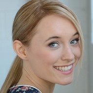 Cassandra Ebner, 33 (YouTube明星)