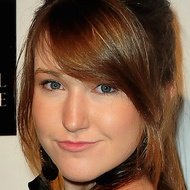 Cassandra Michaels, 31 (Pop Singer)