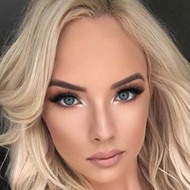 Cassaundra Kelly, 34 (Instagram明星)