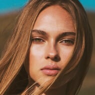 Cat Norris, 27 (模特)