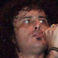 Cedric Bixler-Zavala, 50 (搖滾歌手)