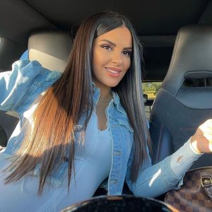 Celia Elbaz, 33 (现实之星)