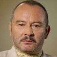 César Mora, 63 (世界音樂歌手)