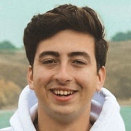 cfigueroab, 28 (TikTok Star)