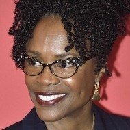 Charlayne Woodard, 70 (电视女演员)