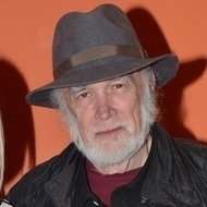 Charles Webb (1939 - 2020) (小说家)