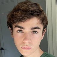 Charlie Besso, 21 (TikTok明星)