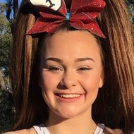 Charlize Davie, 23 (Instagram明星)