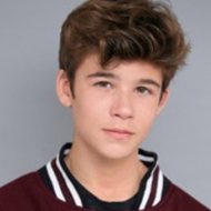 Chase Mangum, 22 (Diễn viên truyền hình)