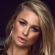 Chloe Davies, 37 (Instagram明星)