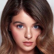 Chloe Lockley-Middleton, 29 (模特)