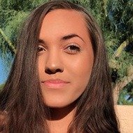 Chloe Mendoza, 22 (现实之星)