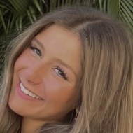 Chloe Nasuhoglu, 20 (Estrella de TikTok)