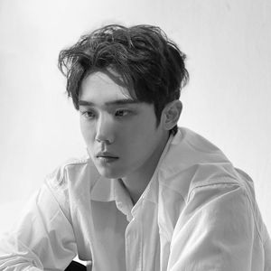 Choi Si Hun, 33 (现实之星)