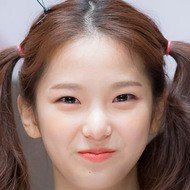 Choi Yu-jin, 27 (Pop Singer)