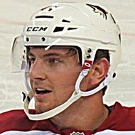 Chris Brown, 34 (Cầu thủ khúc côn cầu)