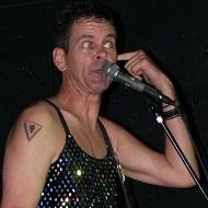 Chris Freeman, 64 (贝斯手)