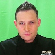 Chris Nirschel, 43 (Chef)