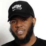 Chrisnxtdoor, 25 (Estrella de YouTube)