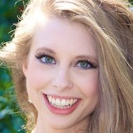 Christine Riccio, 33 (YouTube明星)