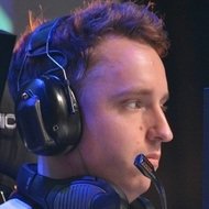 Christopher Alesund, 33 (Jogador De E-Sports)
